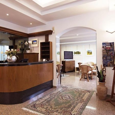 Hotel Puccini Riccione Esterno foto
