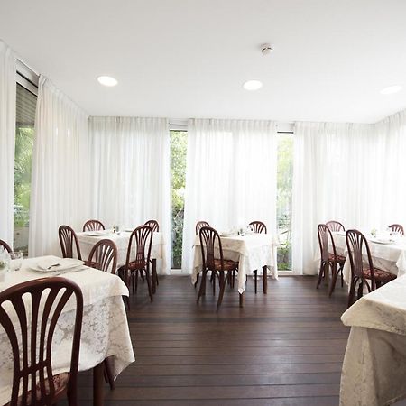 Hotel Puccini Riccione Esterno foto