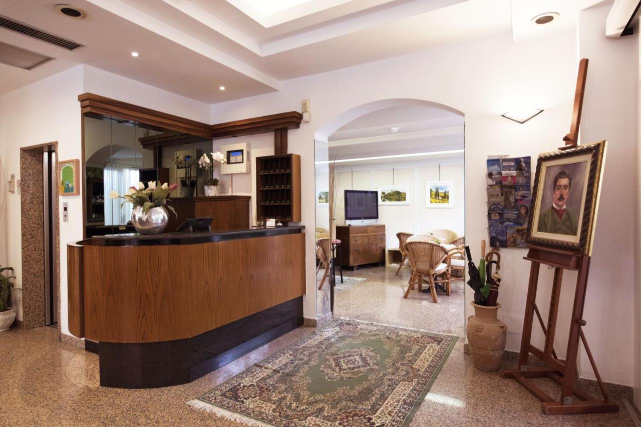 Hotel Puccini Riccione Esterno foto