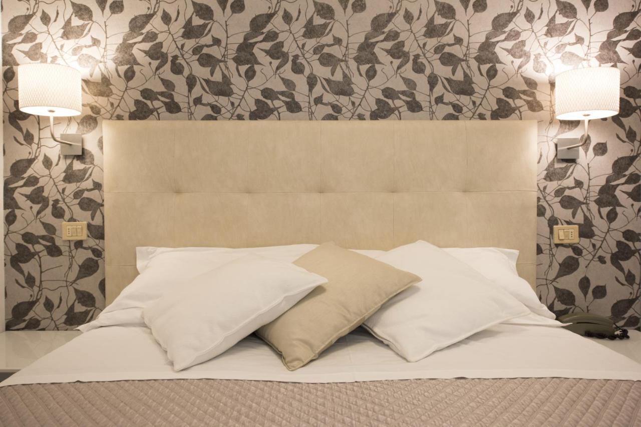 Hotel Puccini Riccione Esterno foto