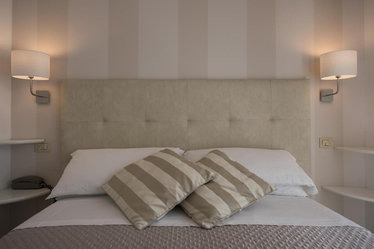 Hotel Puccini Riccione Esterno foto
