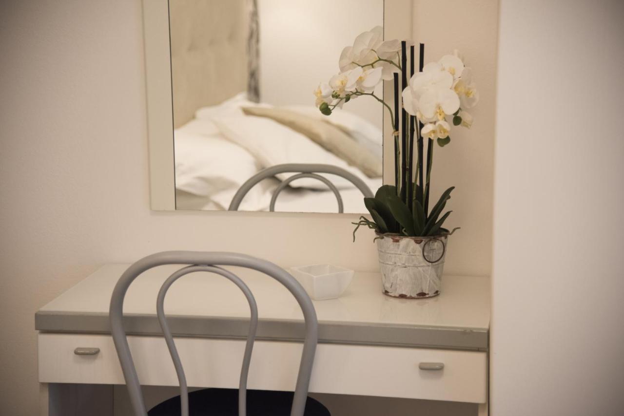 Hotel Puccini Riccione Esterno foto